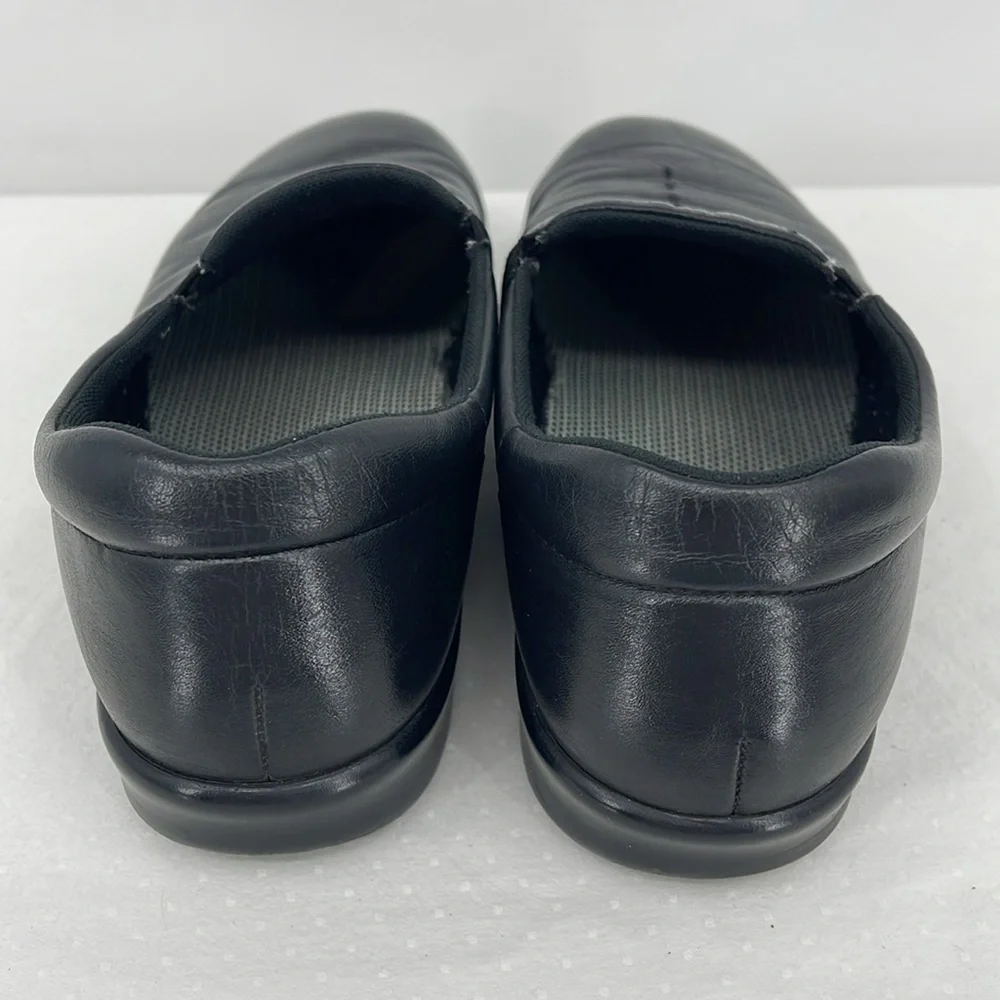 SAS WOMENS SIZE 9  Black Leather Slip-On Shoes